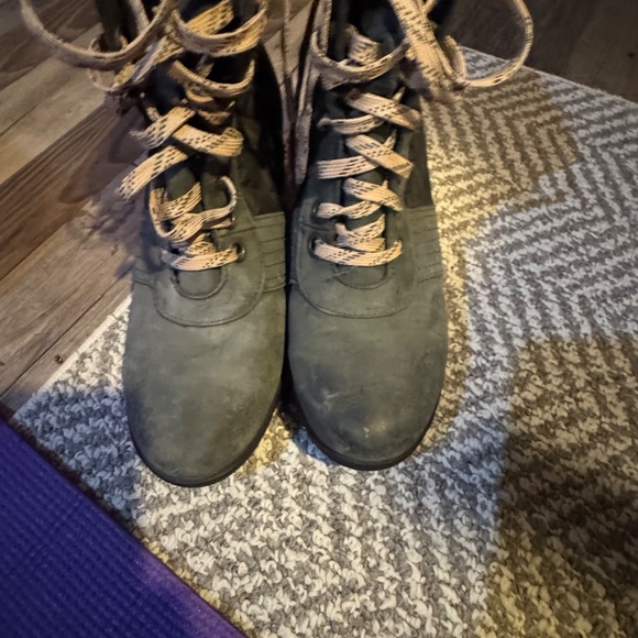 Sorel wedge - Picture 2 of 6